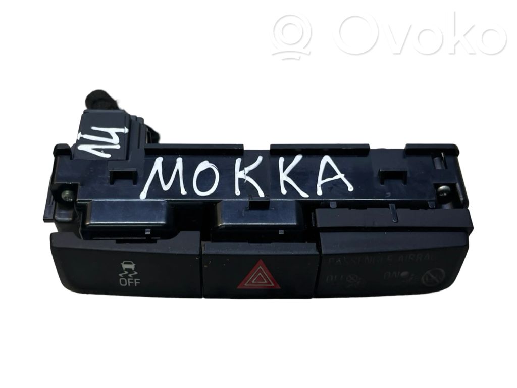 Opel Mokka Hazard light switch 