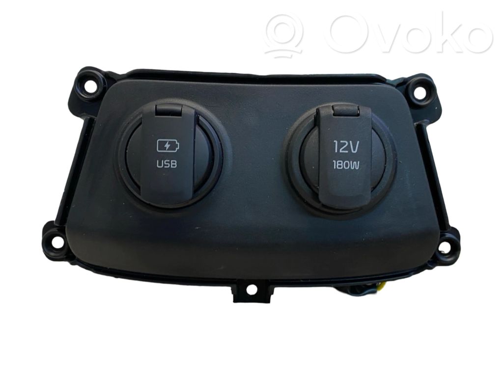 KIA Sportage Enchufe de 12V (trasero) 