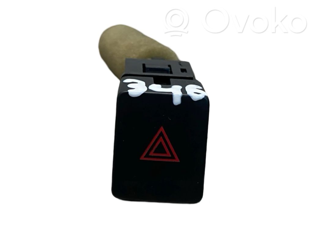 Nissan Qashqai Hazard light switch 