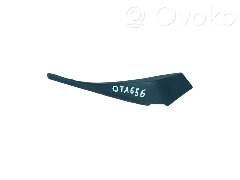 Windshield trim   KD5351PC1