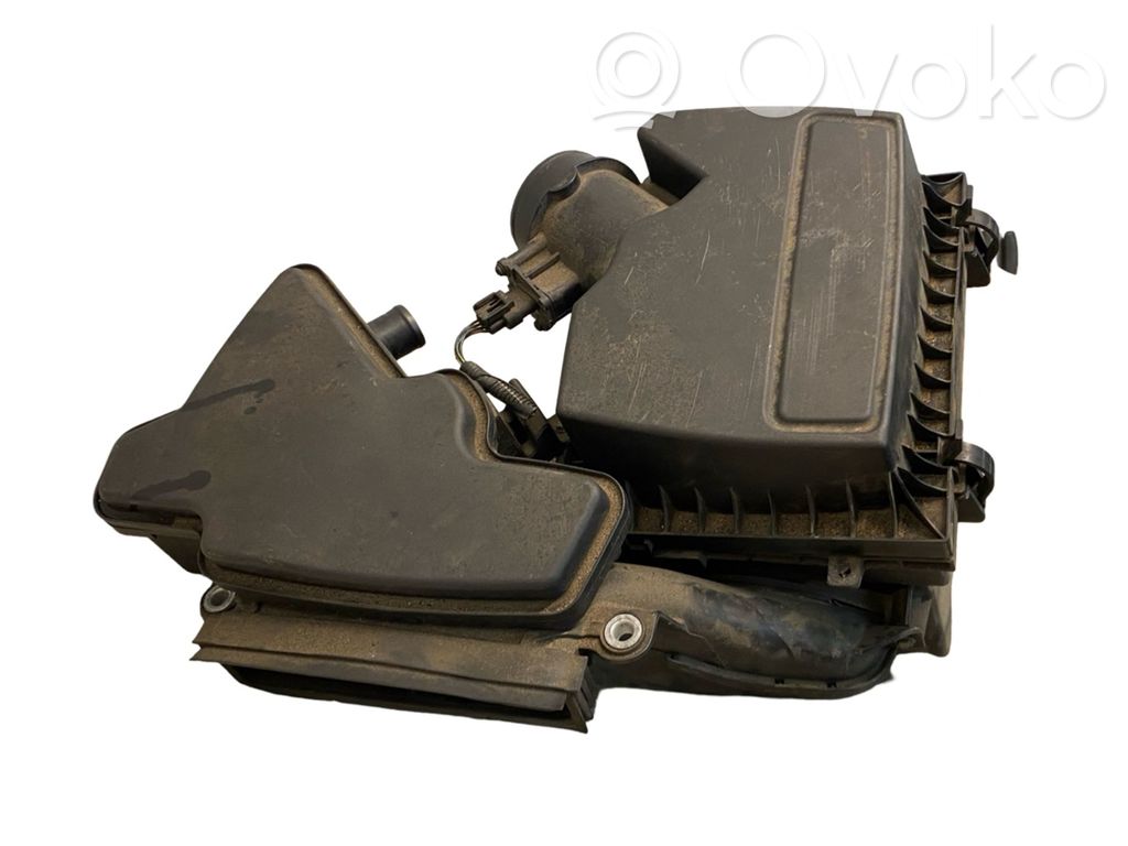 Ford Mondeo MK V Air filter box 