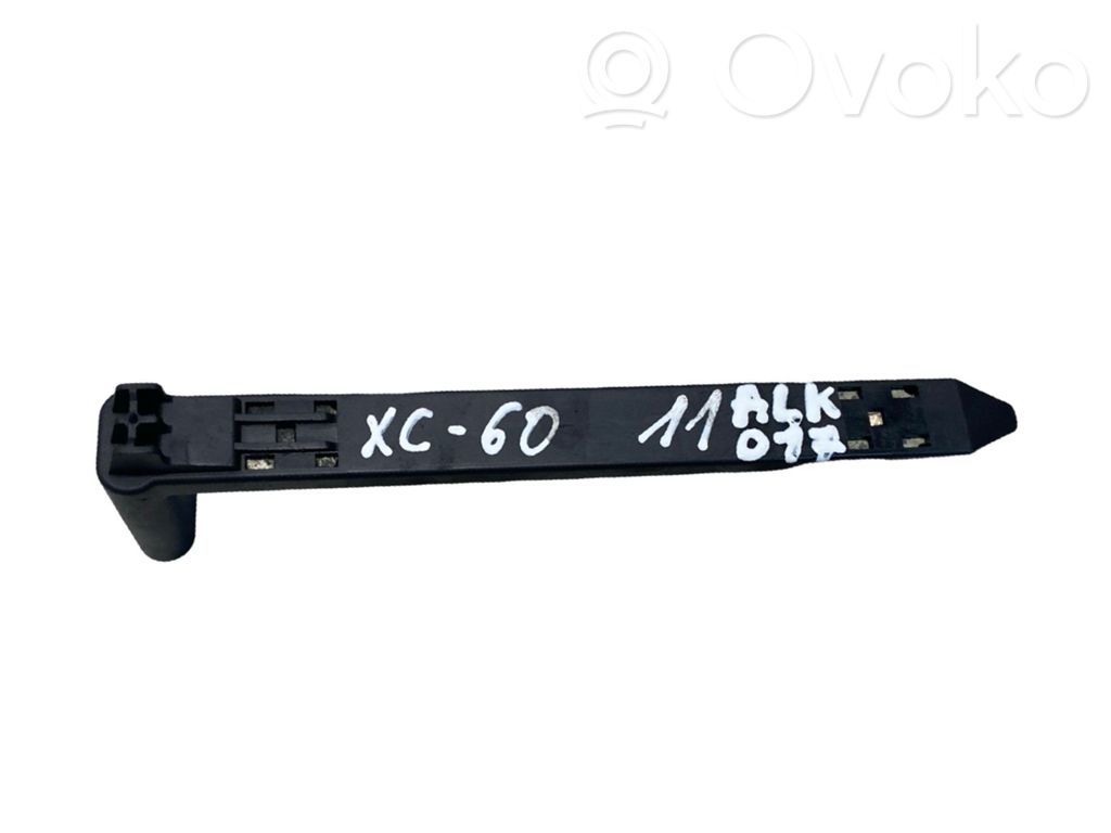 Volvo XC60 Support phare frontale 