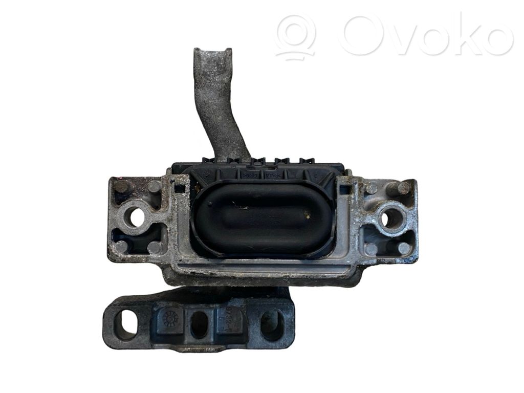 Skoda Octavia Mk3 (5E) Engine mount bracket 
