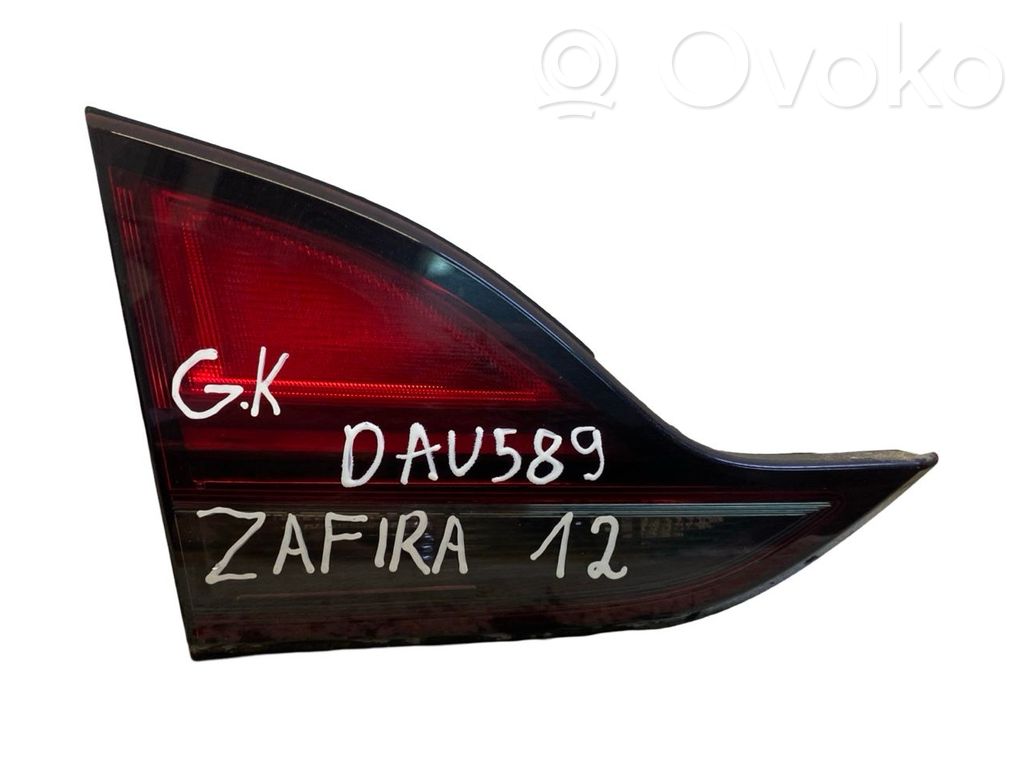 Opel Zafira C Lampy tylnej klapy bagażnika 