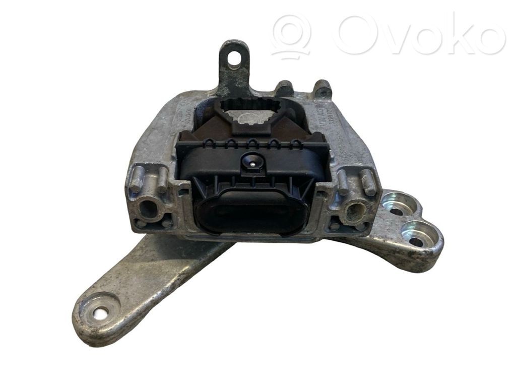 Volkswagen Jetta VI Engine mount bracket 