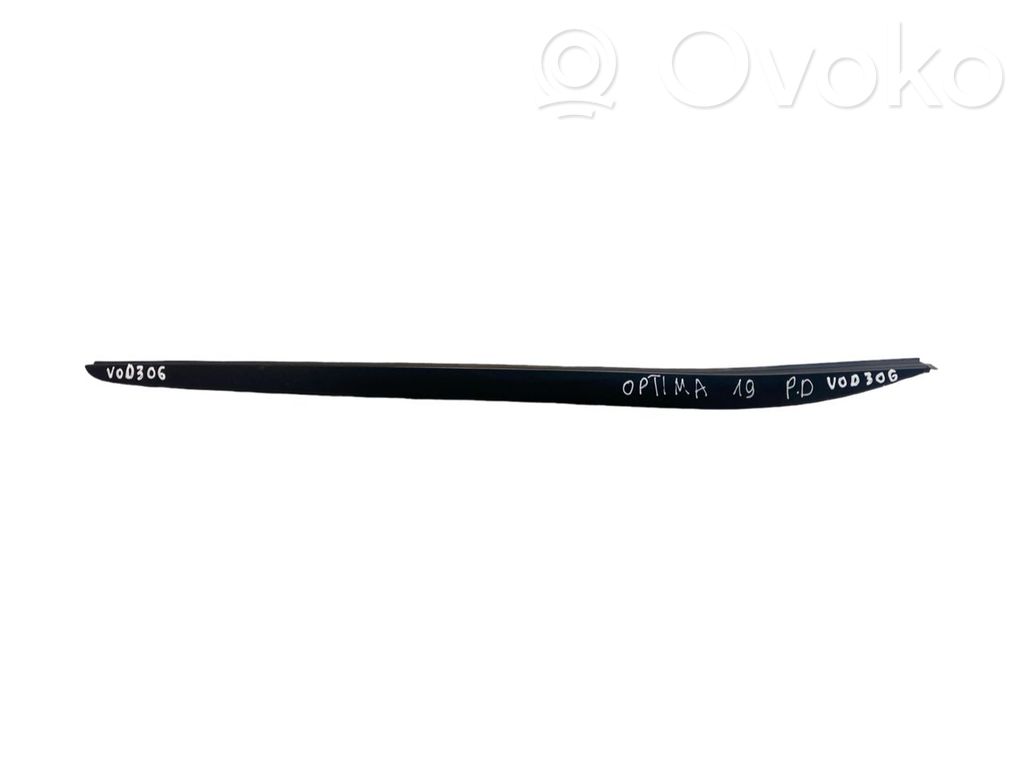 KIA Optima Windshield trim 