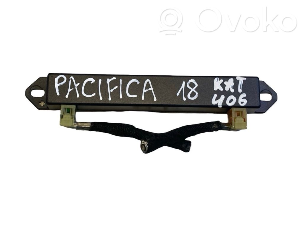 Chrysler Pacifica Antenna control unit 