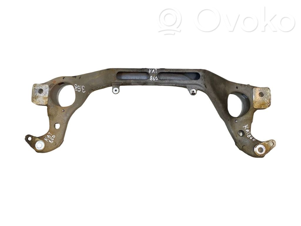Volkswagen Touareg II Engine mounting bracket 