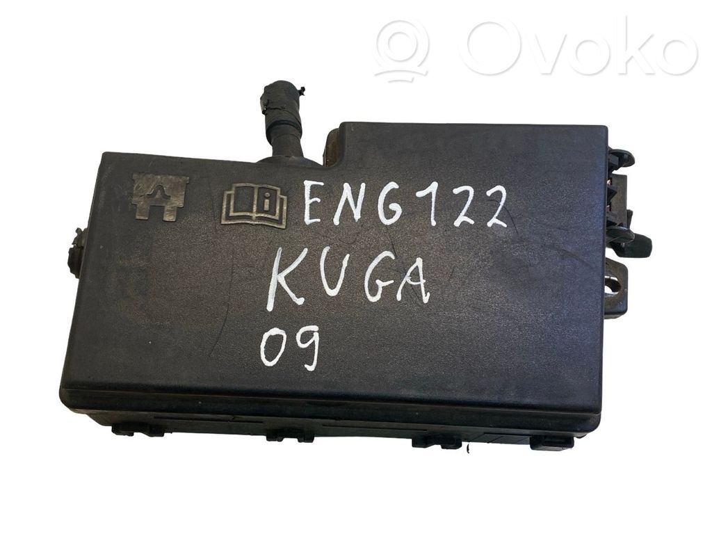 Ford Kuga I Sulakerasiasarja 