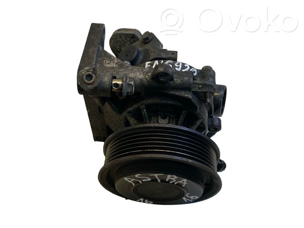 Opel Astra K Bomba de agua 