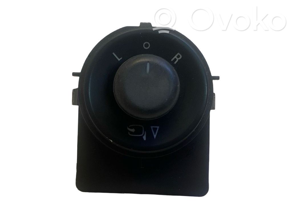 Opel Mokka Wing mirror switch 