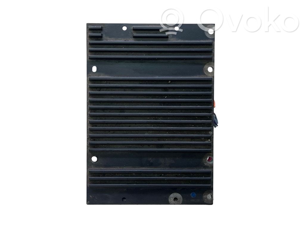Volvo XC90 Sound amplifier 