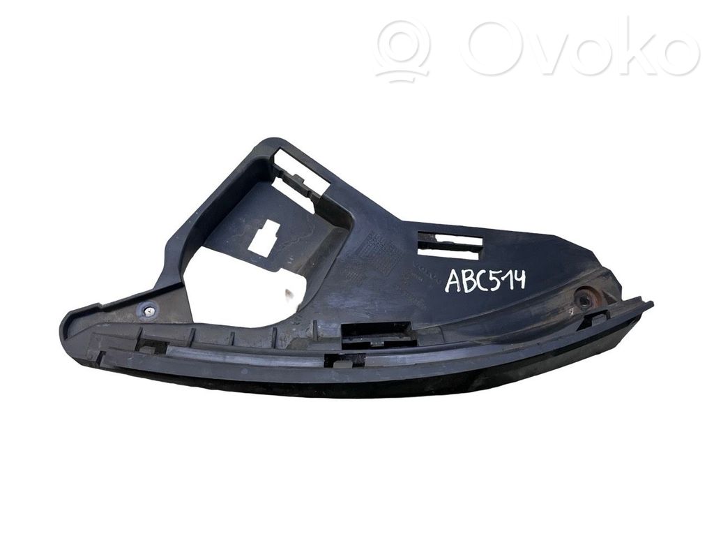 Volvo XC60 Headlight/headlamp mounting bracket 