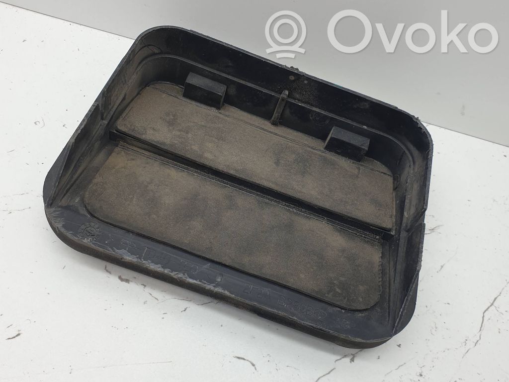 Tesla Model S Quarter panel pressure vent 