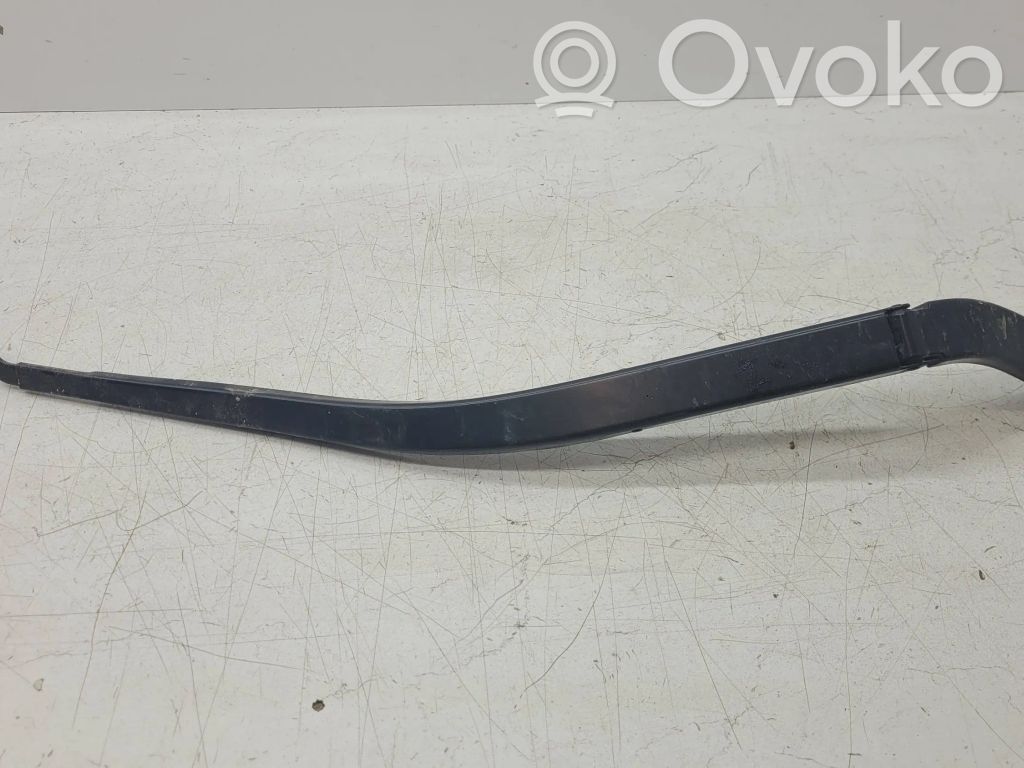 Chrysler Pacifica Front wiper blade arm 