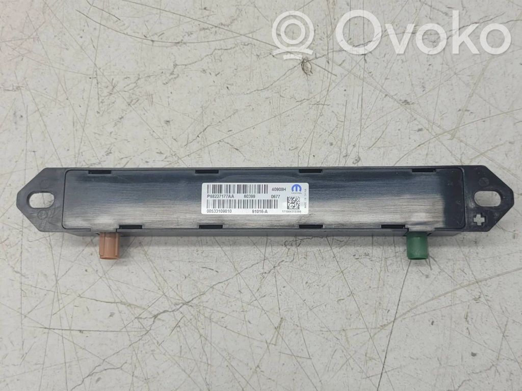 Chrysler Pacifica Antenna control unit 