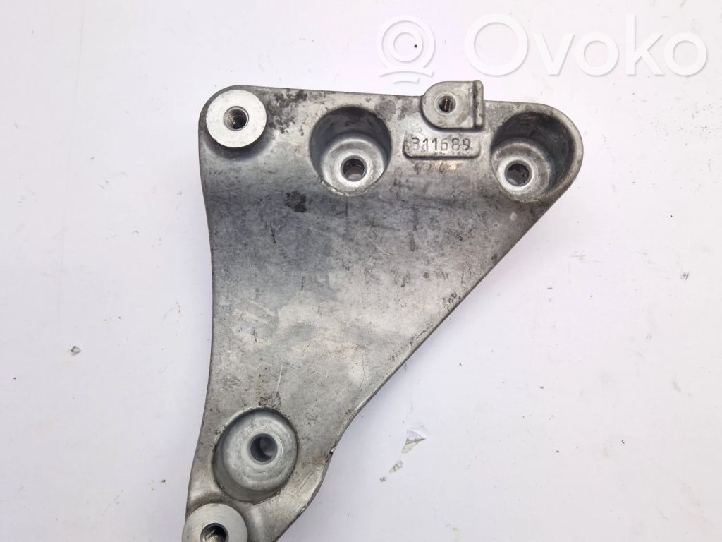 Maserati Ghibli Engine mounting bracket 