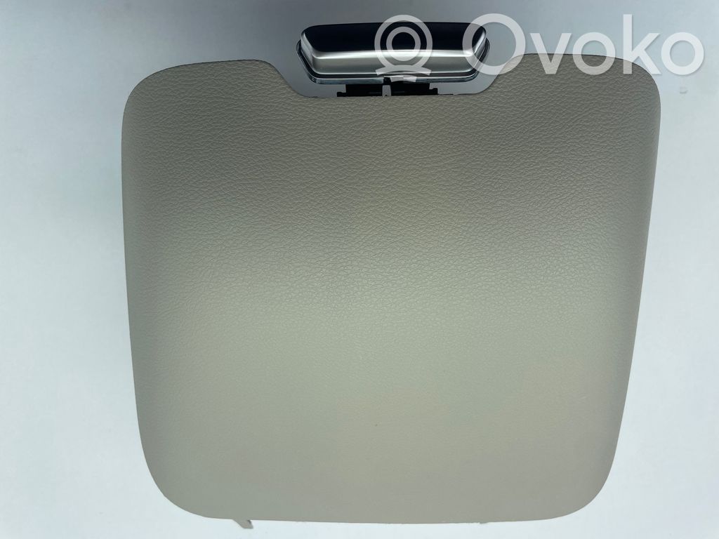 Chrysler Pacifica Glove box 
