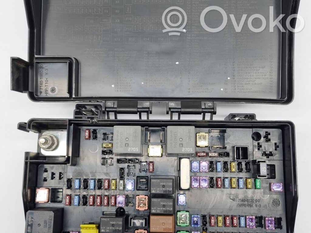 Dodge Durango Fuse module 