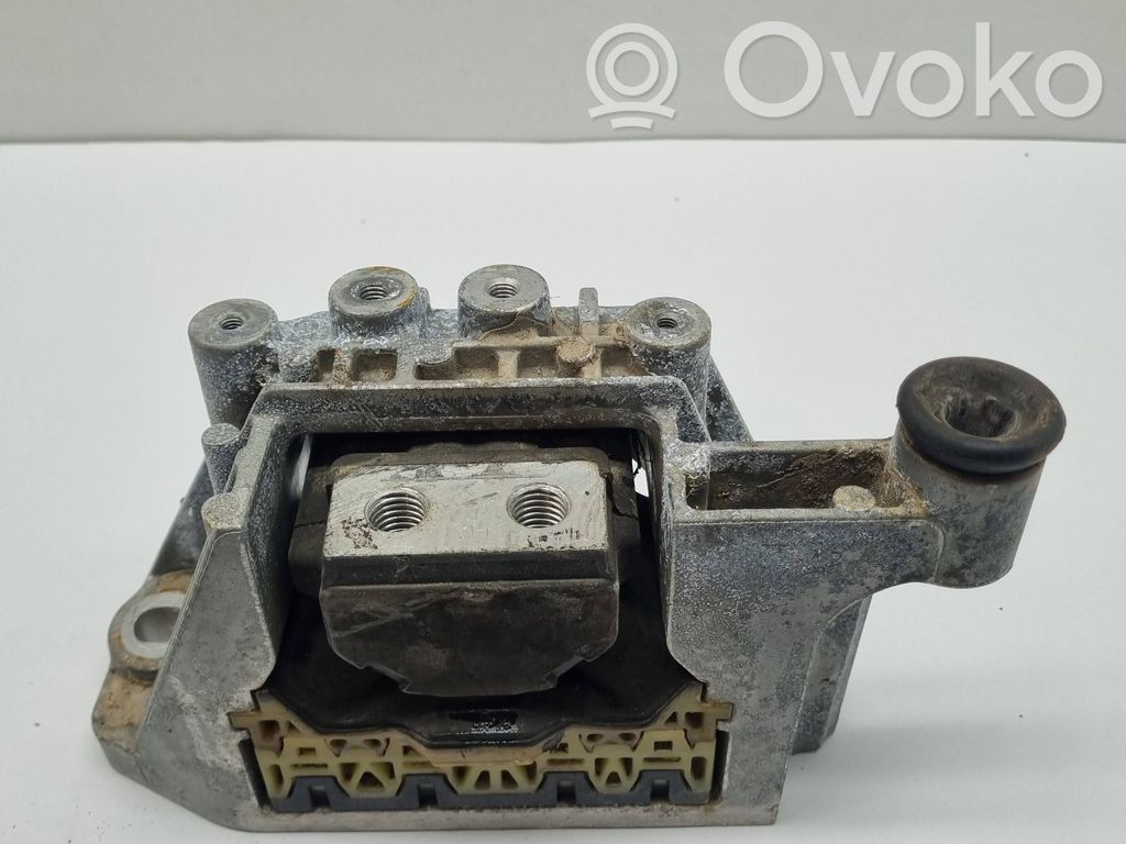Chrysler Pacifica Gearbox mount 