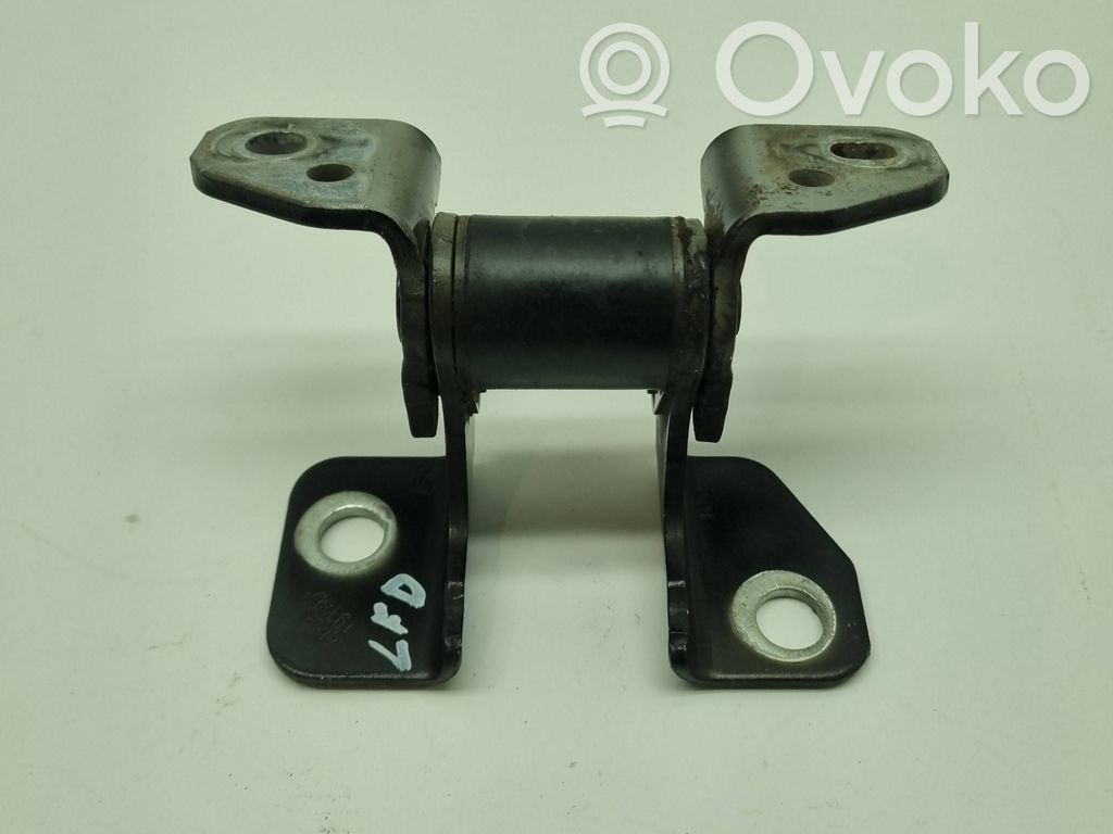 Dodge Durango III Front door lower hinge 