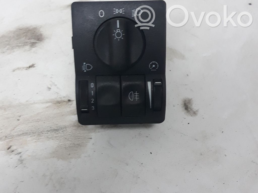 Opel Astra G Light switch 