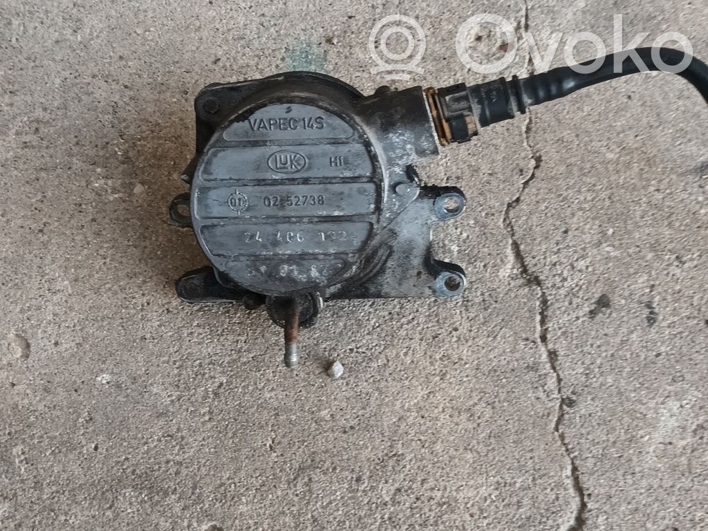 Opel Zafira A Vacuum pump 