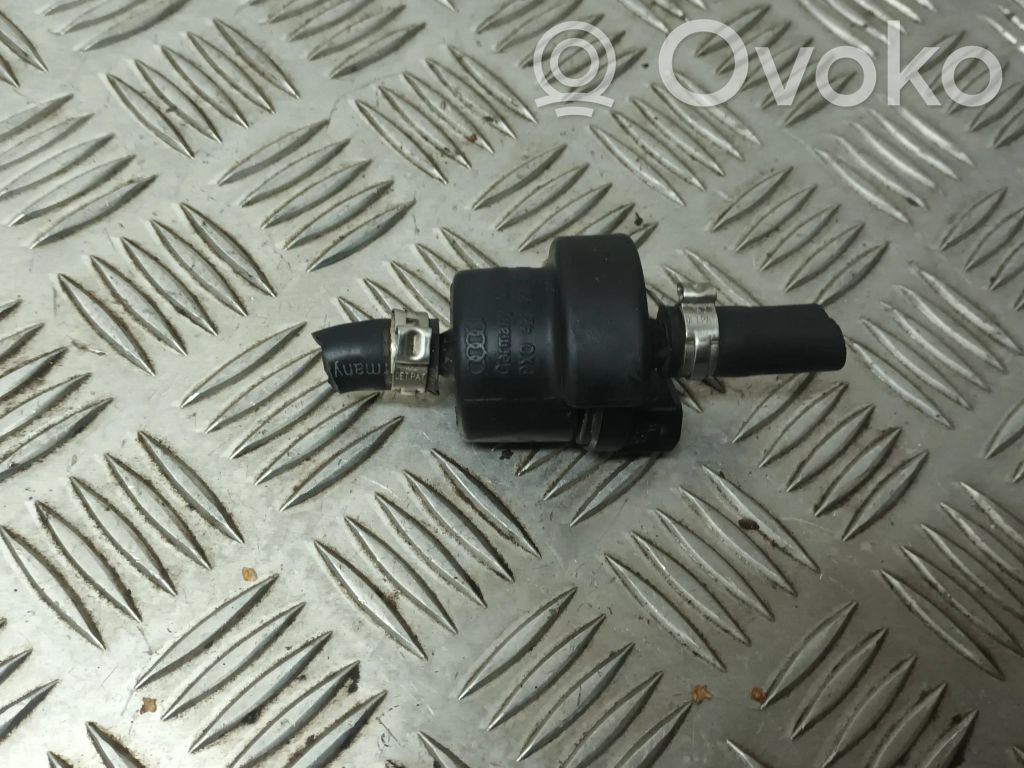 Audi A4 S4 B5 8D Válvula de vacío (Usadas) 