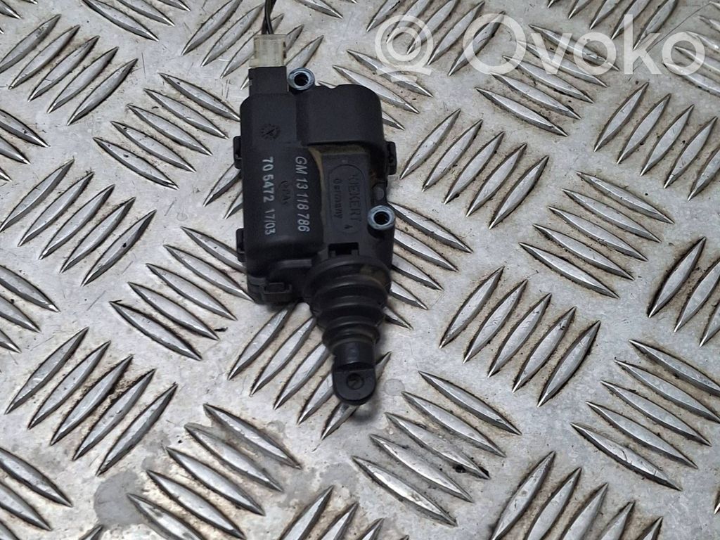 Opel Zafira A Silniczek / Siłownik zamka centralnego 