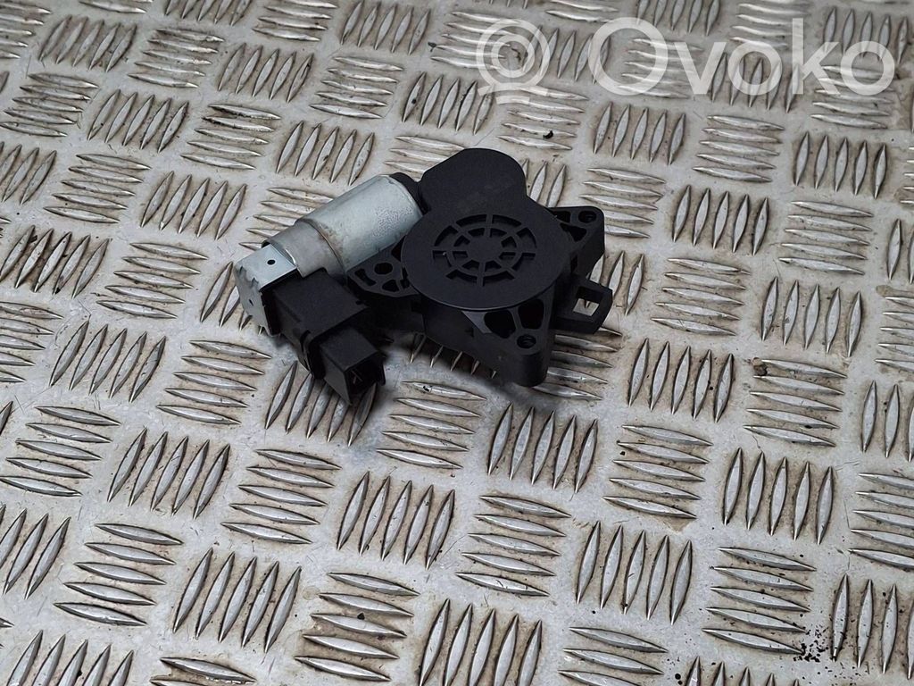 Mazda 3 I Motor macara geam ușă spate 