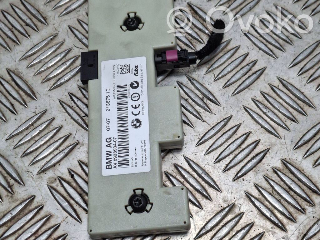 BMW 3 E90 E91 Aerial antenna amplifier 