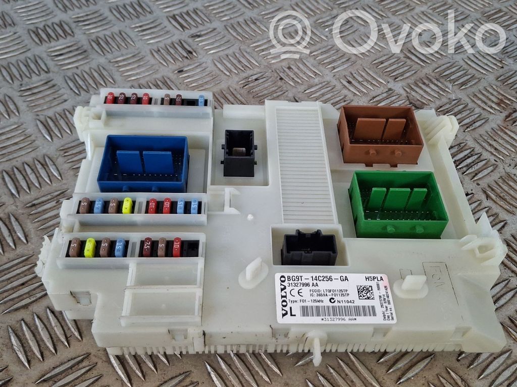 Volvo S60 Fuse module 