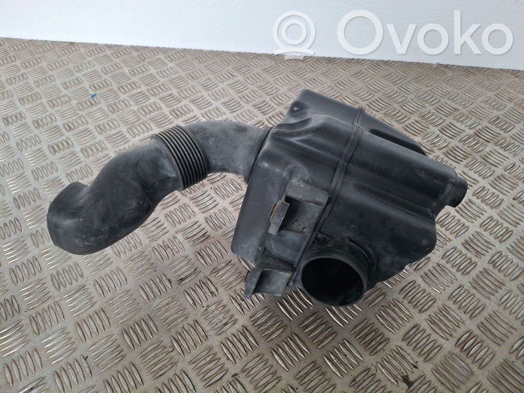 Volkswagen Caddy Air filter box 