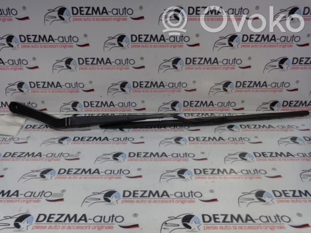 Opel Insignia A Brazo del limpiaparabrisas delantero 