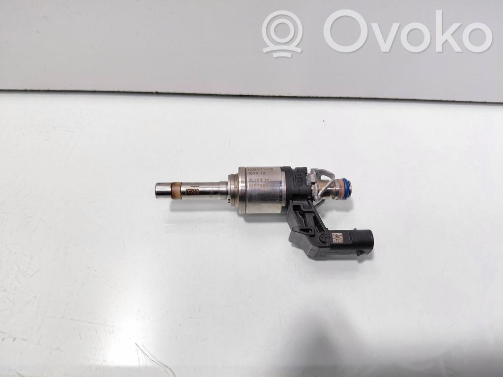 Volkswagen Polo VI Polttoainesuutin 