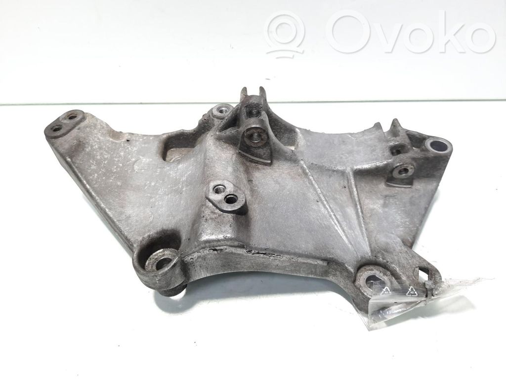Renault Trafic II (X83) Supporto del generatore/alternatore