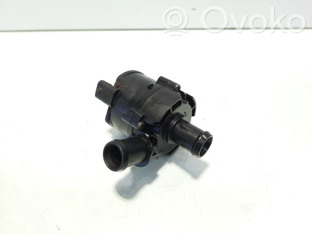 Volkswagen PASSAT B8 Pompa elettrica dell’acqua/del refrigerante ausiliaria 