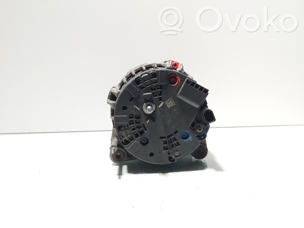 Volkswagen PASSAT B7 Lichtmaschine 