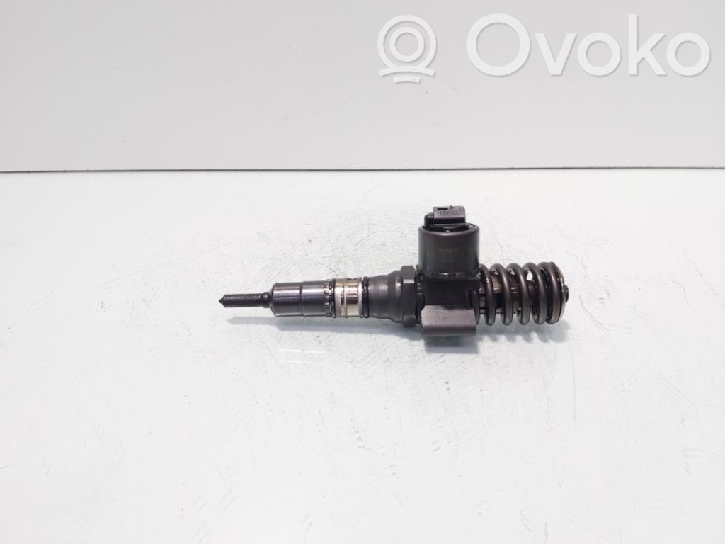 Audi A4 S4 B7 8E 8H Polttoainesuutin 