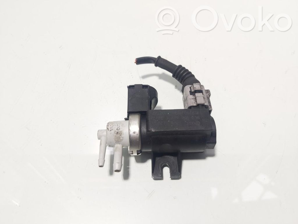 Audi A4 S4 B7 8E 8H Pompe à vide 