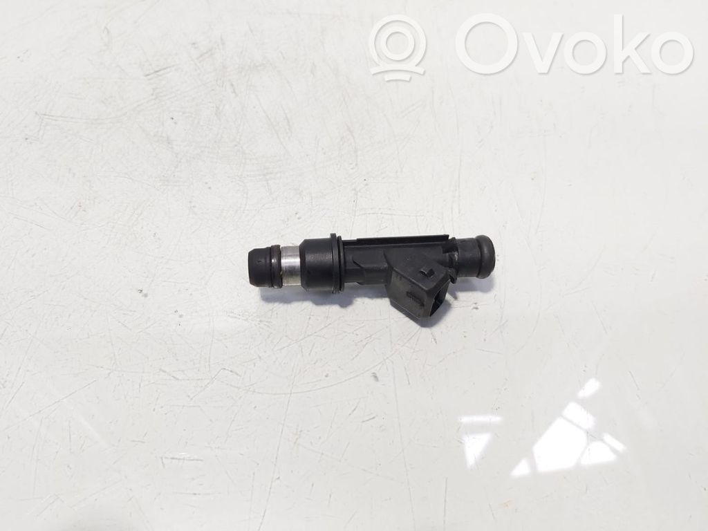 Opel Vectra B Polttoainesuutin 