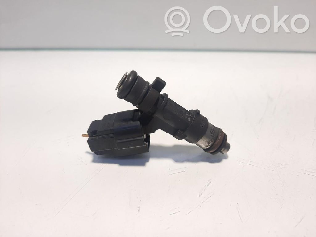 Peugeot 206 Injecteur de carburant 