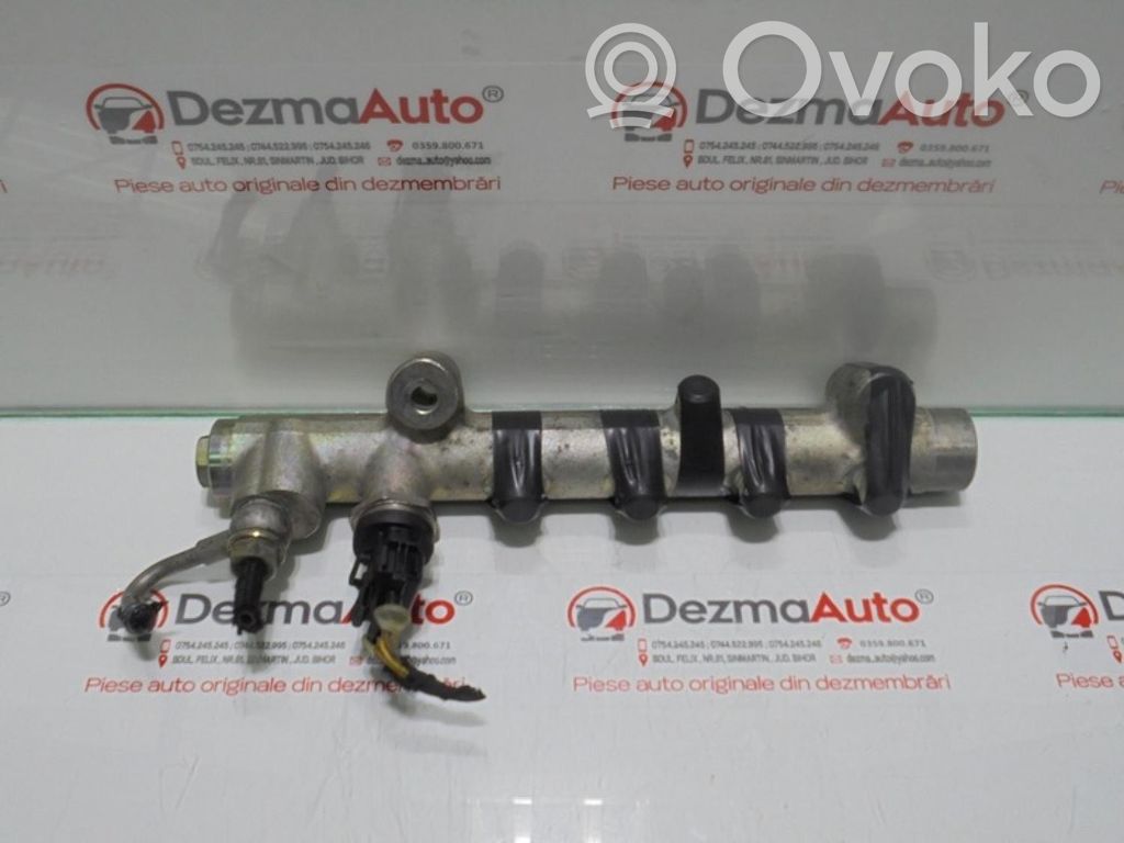 Opel Astra H Tuyau de conduite principale de carburant