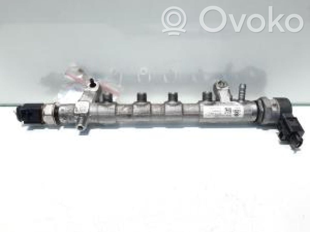 Audi A4 S4 B8 8K Tuyau de conduite principale de carburant 