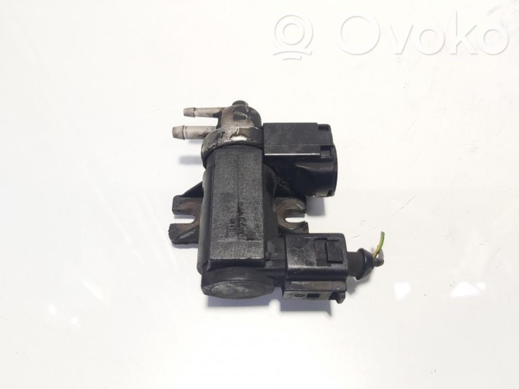 Audi A6 S6 C6 4F Pompa a vuoto 