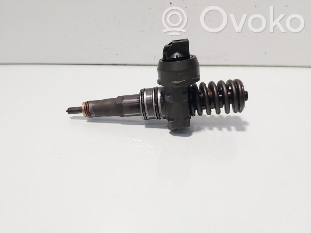 Skoda Octavia Mk2 (1Z) Injektor Einspritzdüse 