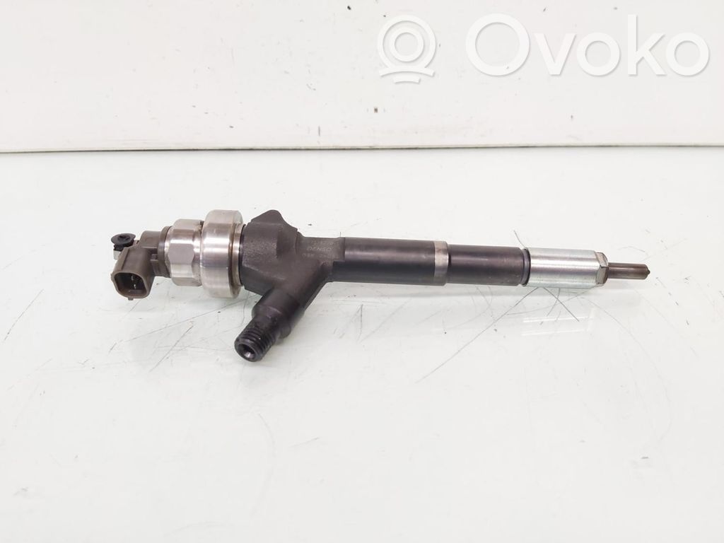 Opel Astra J Injecteur de carburant 