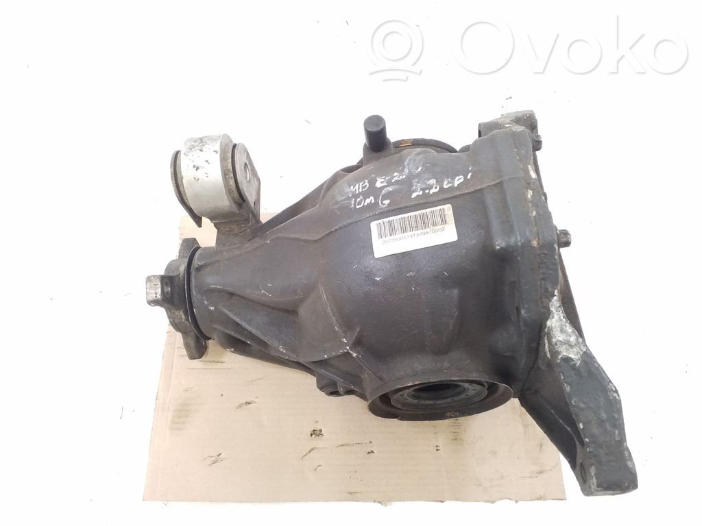 Mercedes-Benz E C207 W207 Rear differential 