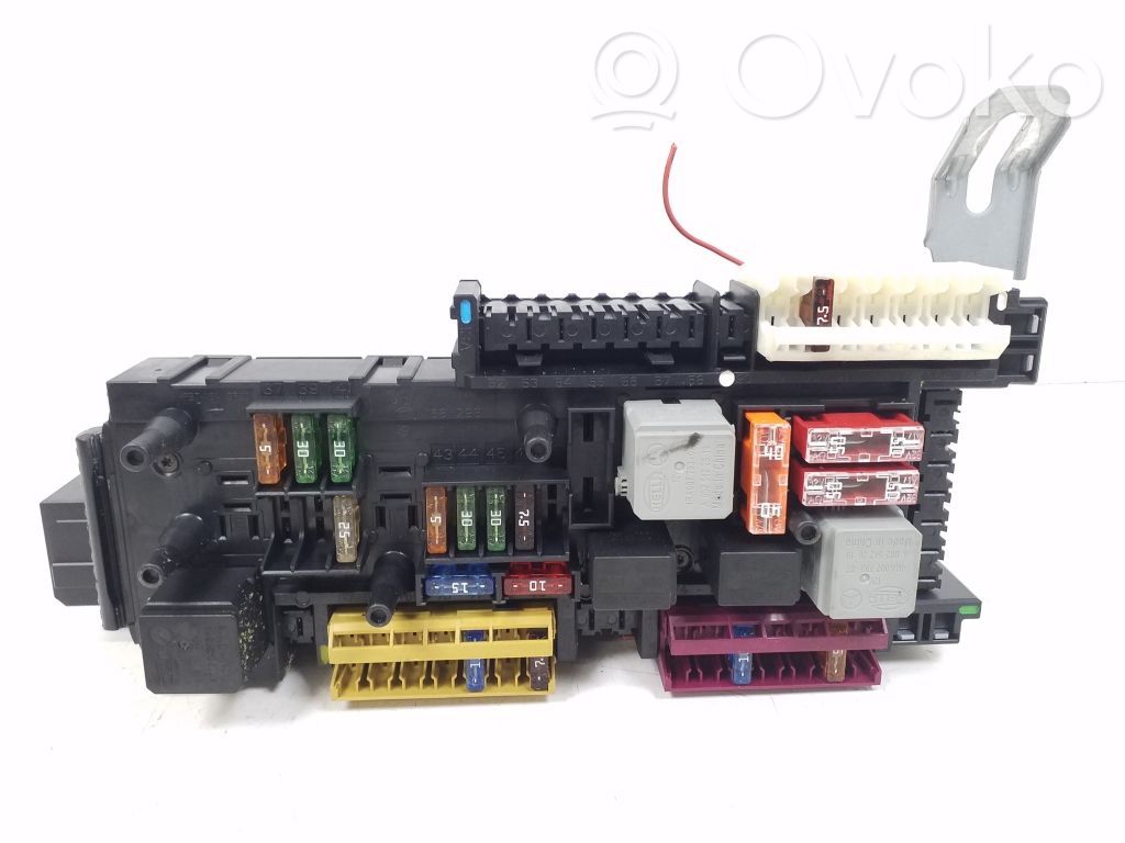 Mercedes-Benz E C207 W207 Módulo de fusible 