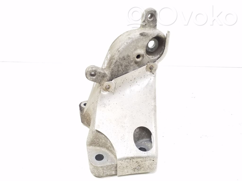 BMW X3 E83 Engine mounting bracket 